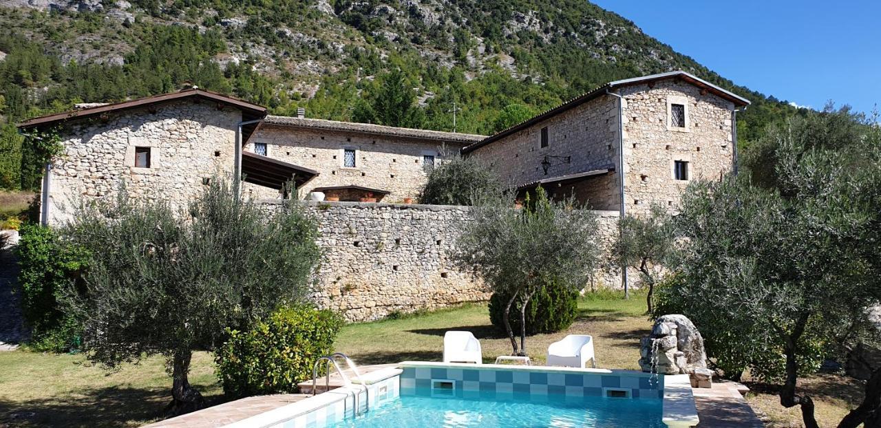 Rocca Lorenizo Pacentro Exteriér fotografie
